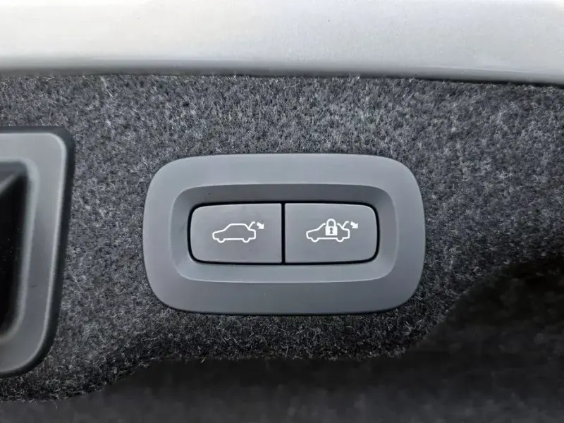 2022 Volvo S90 с пробегом 45 691 км