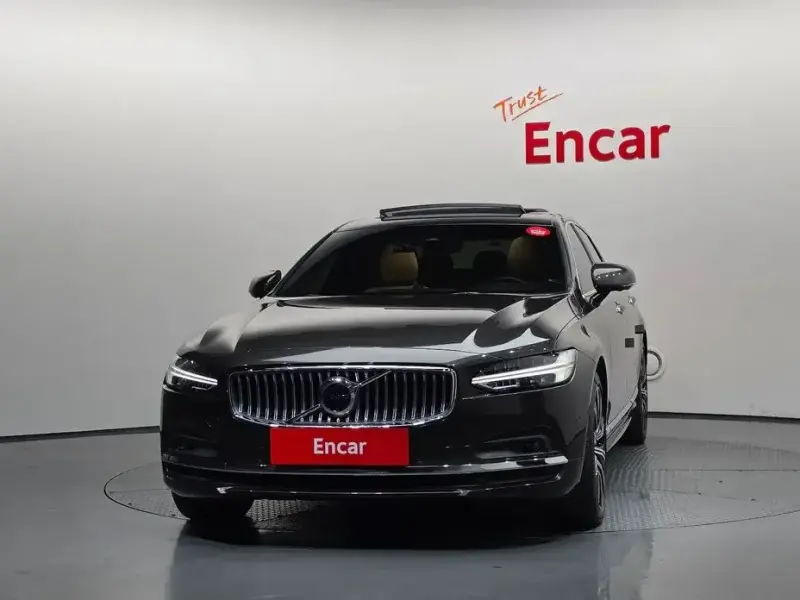 2022 Volvo S90 с пробегом 34 042 км