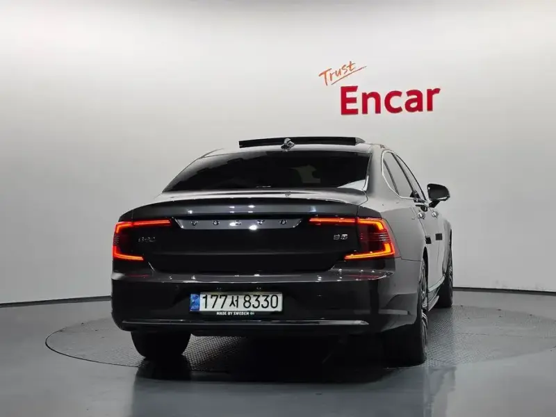 2022 Volvo S90 с пробегом 34 042 км