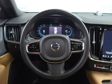 2022 Volvo S90 с пробегом 34 042 км