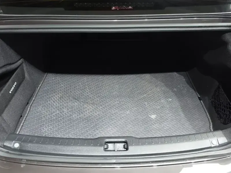 2022 Volvo S90 с пробегом 34 042 км