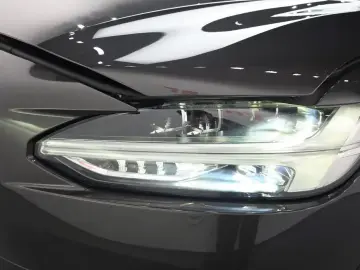 2022 Volvo S90 с пробегом 34 042 км