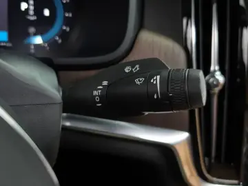 2022 Volvo S90 с пробегом 34 042 км
