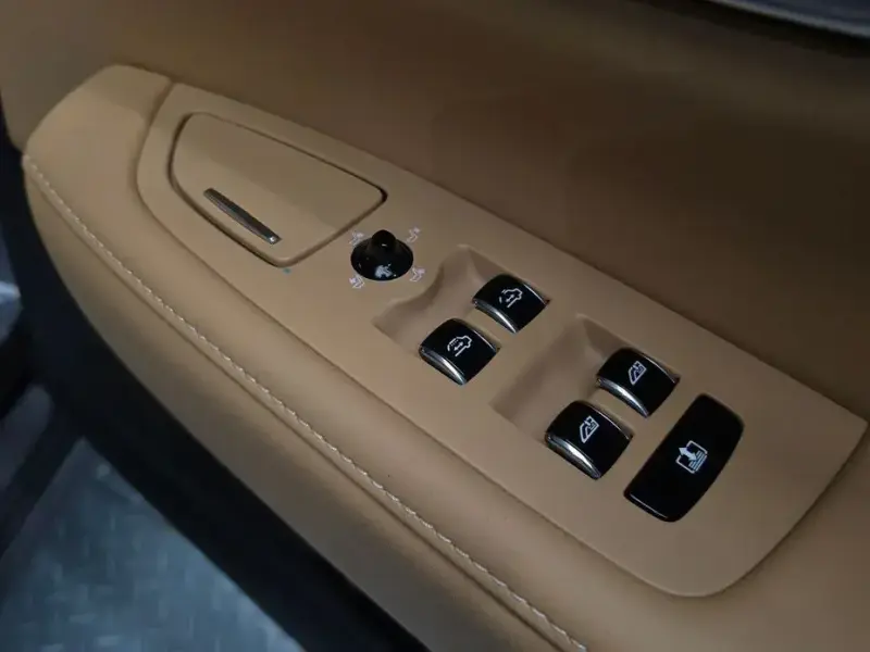 2022 Volvo S90 с пробегом 34 042 км
