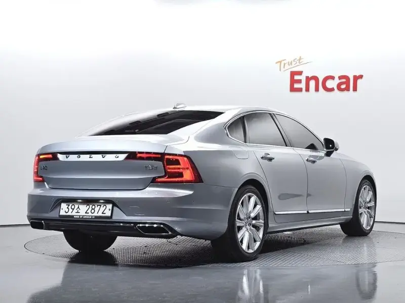 2019 Volvo S90 с пробегом 118 100 км