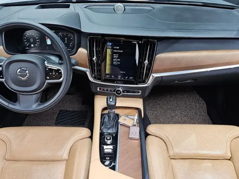 2019 Volvo S90 с пробегом 118 100 км