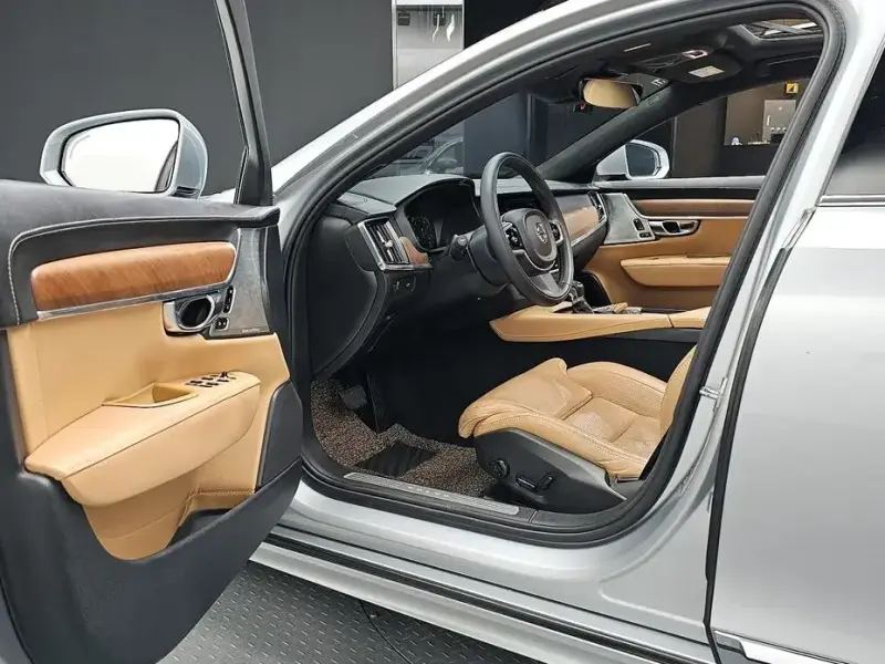 2019 Volvo S90 с пробегом 118 100 км