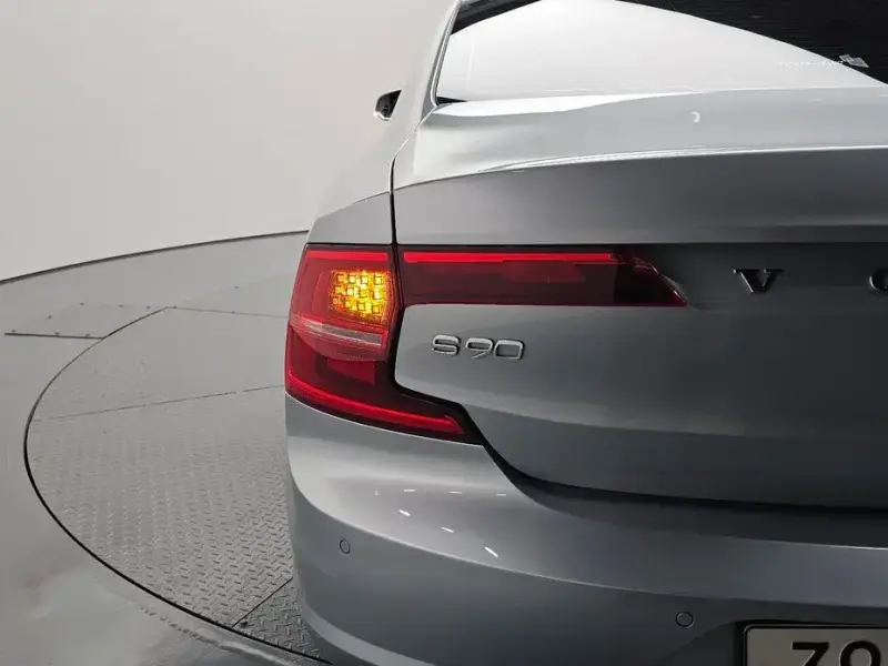 2019 Volvo S90 с пробегом 118 100 км