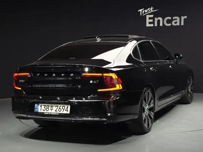 2021 Volvo S90 с пробегом 55 657 км