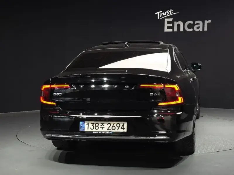 2021 Volvo S90 с пробегом 55 657 км