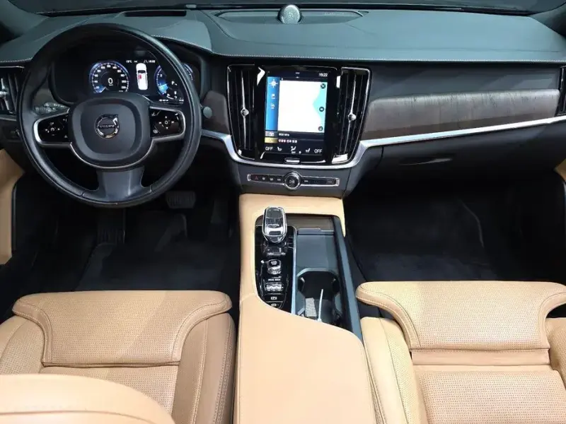 2021 Volvo S90 с пробегом 55 657 км