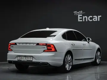 2019 Volvo S90 с пробегом 71 160 км