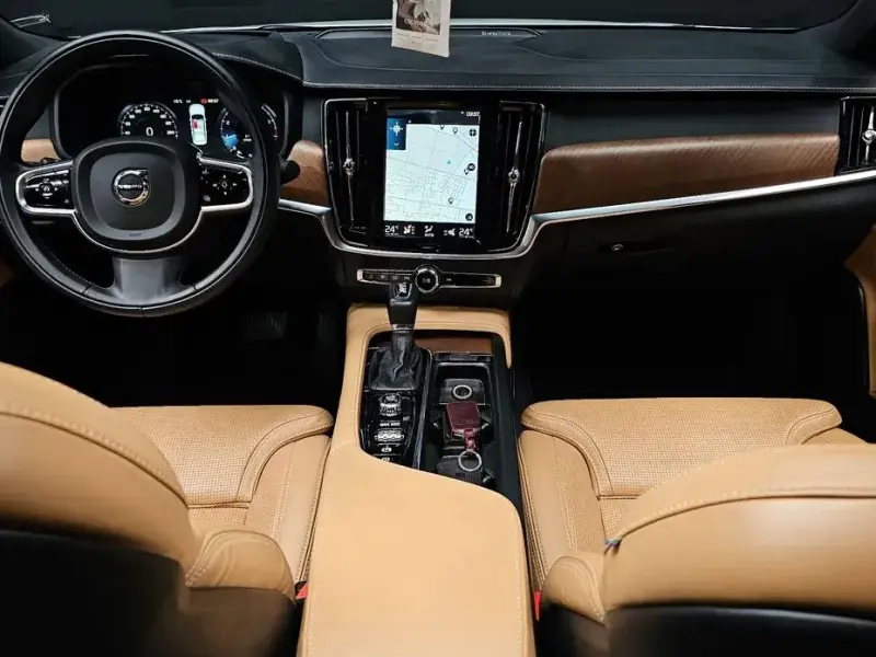 2019 Volvo S90 с пробегом 71 160 км
