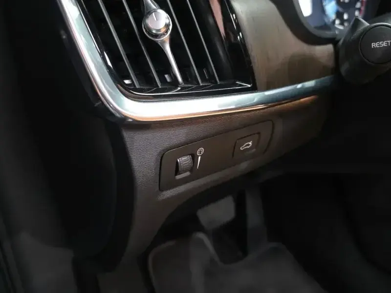 2021 Volvo S90 с пробегом 55 657 км