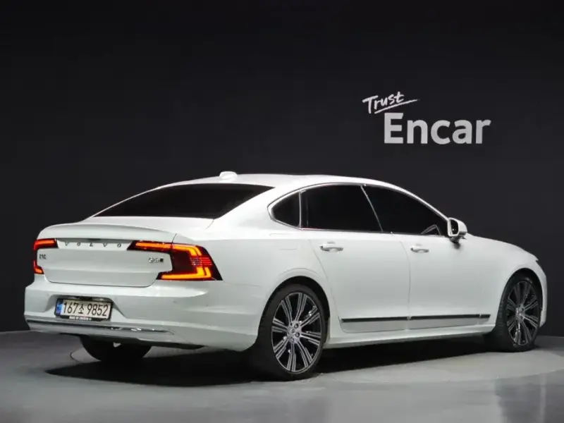 2021 Volvo S90 с пробегом 57 814 км