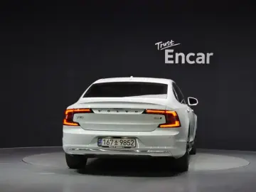 2021 Volvo S90 с пробегом 57 814 км