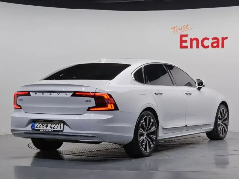 2021 Volvo S90 с пробегом 99 232 км