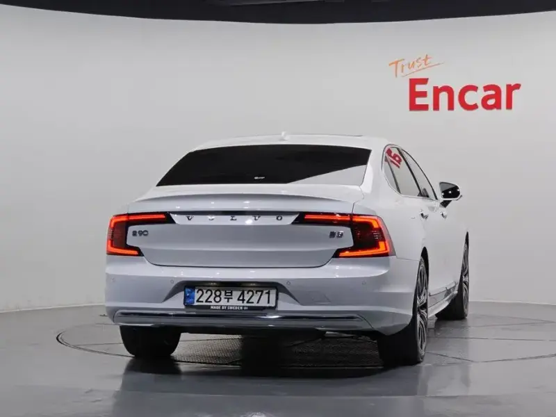 2021 Volvo S90 с пробегом 99 232 км
