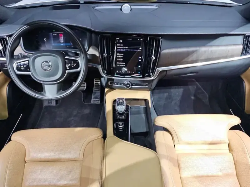 2021 Volvo S90 с пробегом 57 814 км