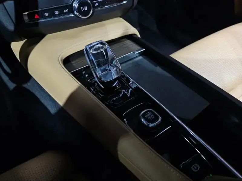 2021 Volvo S90 с пробегом 57 814 км