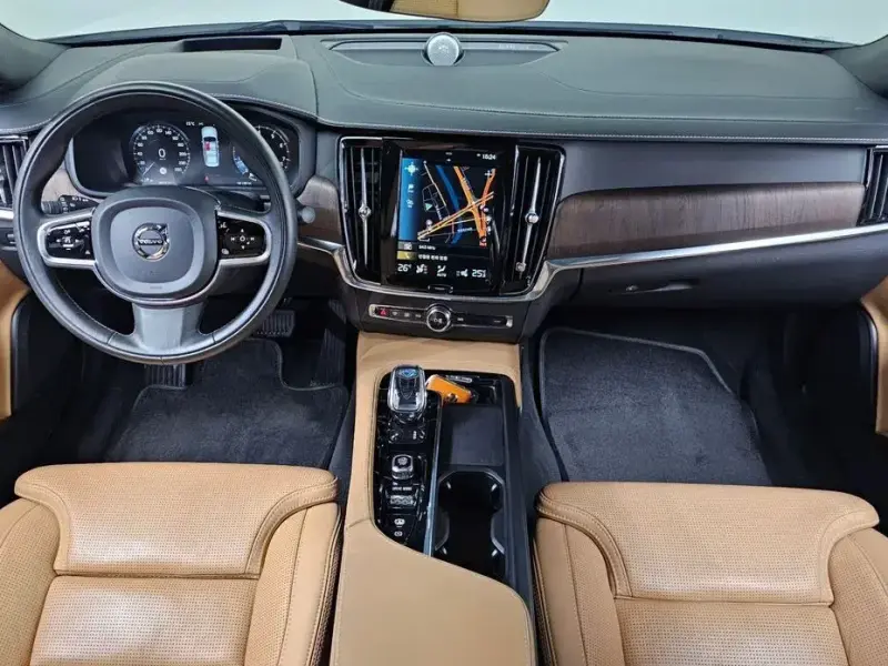 2021 Volvo S90 с пробегом 99 232 км