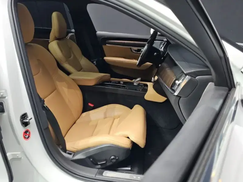 2021 Volvo S90 с пробегом 57 814 км
