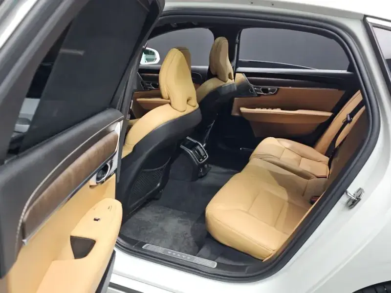 2021 Volvo S90 с пробегом 57 814 км