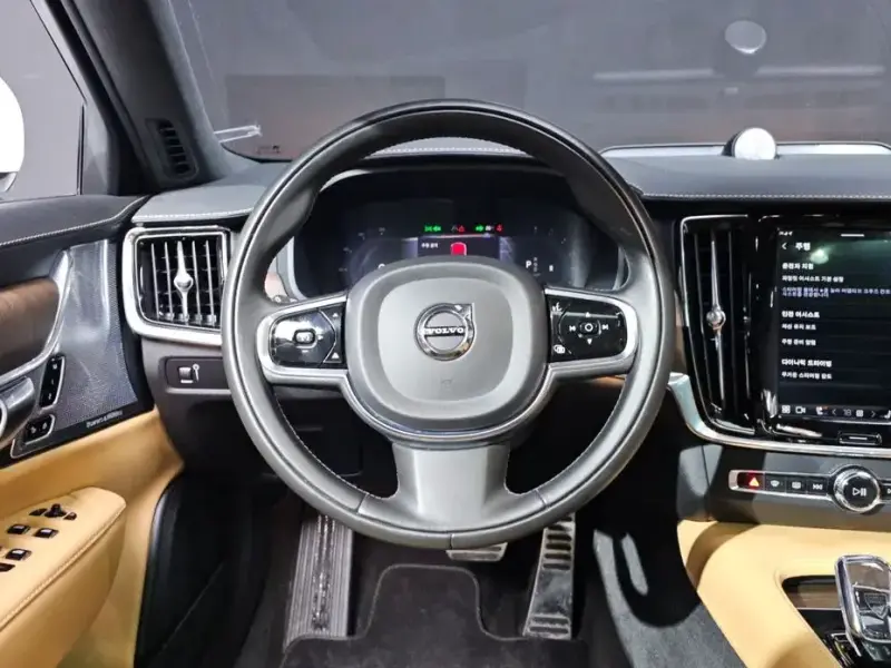 2021 Volvo S90 с пробегом 57 814 км