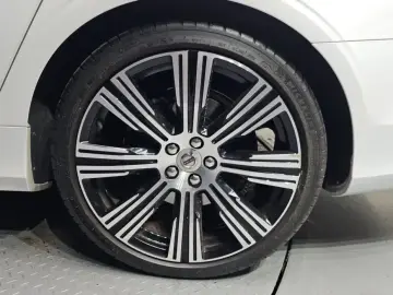 2021 Volvo S90 с пробегом 57 814 км