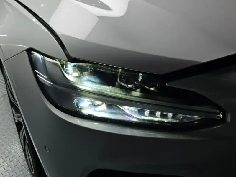 2021 Volvo S90 с пробегом 57 814 км
