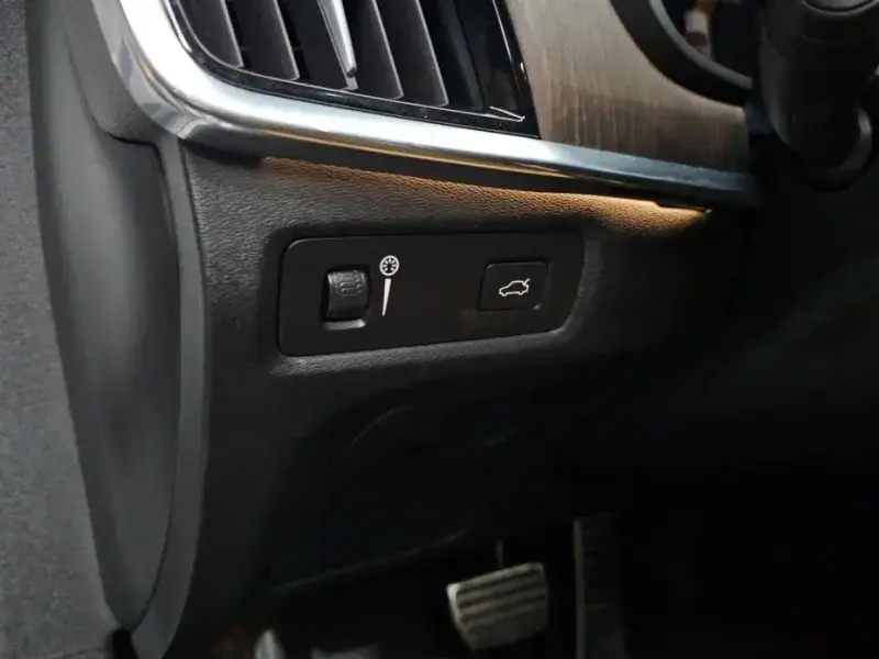 2021 Volvo S90 с пробегом 57 814 км