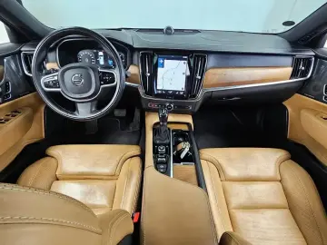 2019 Volvo S90 с пробегом 92 757 км