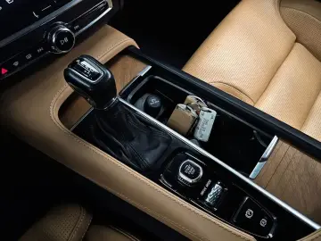 2019 Volvo S90 с пробегом 92 757 км
