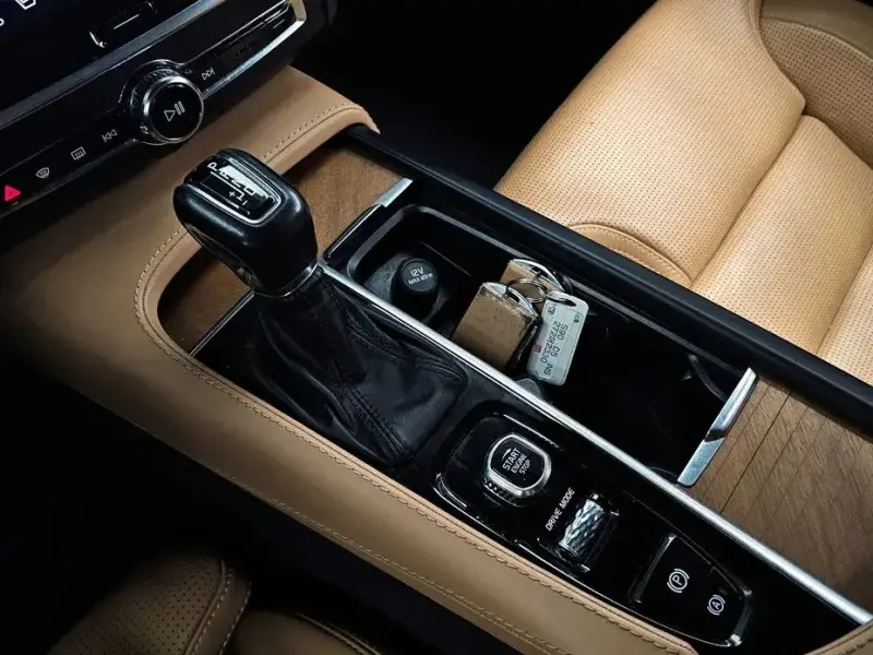 2019 Volvo S90 с пробегом 92 757 км