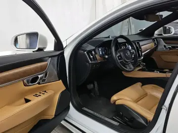 2019 Volvo S90 с пробегом 92 757 км