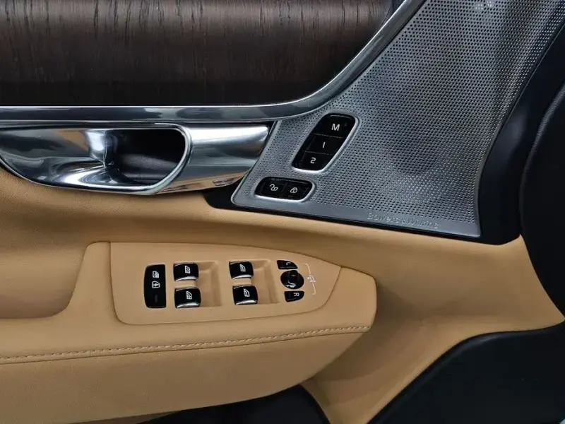 2021 Volvo S90 с пробегом 99 123 км