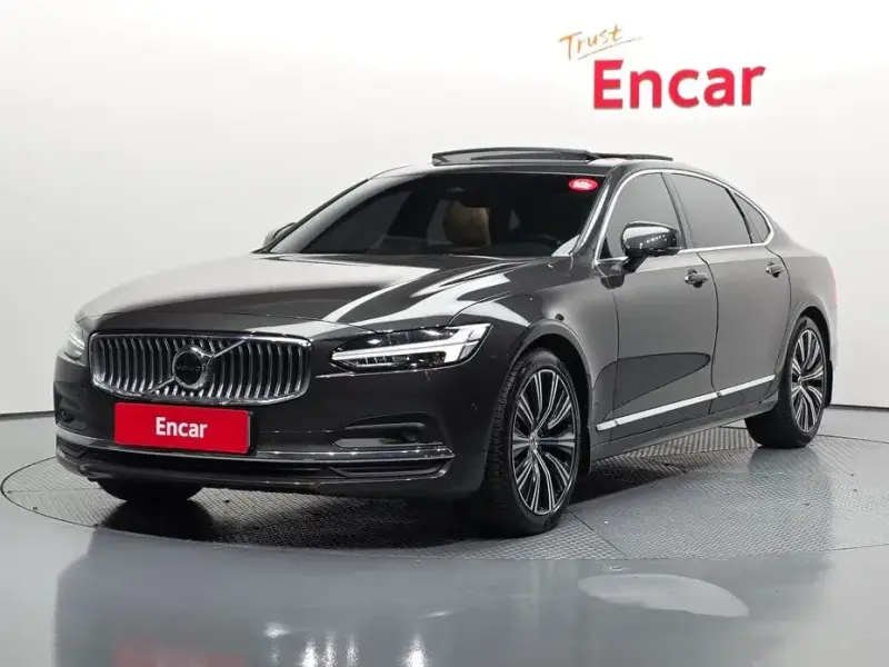 2022 Volvo S90 с пробегом 84 372 км