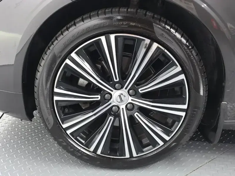 2022 Volvo S90 с пробегом 84 372 км