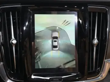 2022 Volvo S90 с пробегом 84 372 км