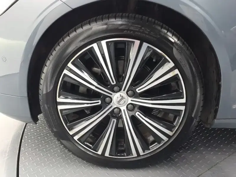 2021 Volvo S90 с пробегом 102 059 км