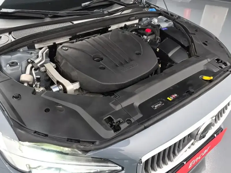 2021 Volvo S90 с пробегом 102 059 км