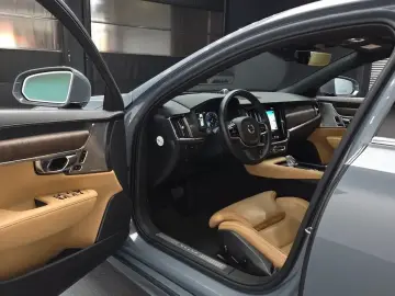 2021 Volvo S90 с пробегом 102 059 км