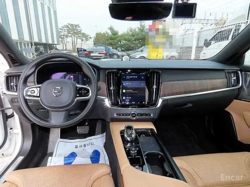 2022 Volvo S90 с пробегом 99 880 км
