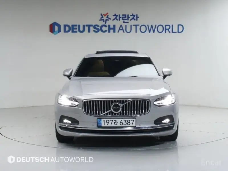 2023 Volvo S90 с пробегом 63 975 км
