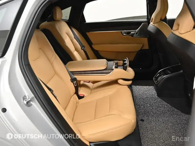 2023 Volvo S90 с пробегом 63 975 км