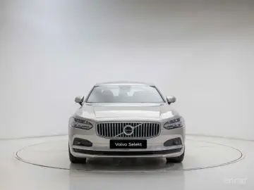 2024 Volvo S90 с пробегом 590 км