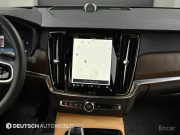 2023 Volvo S90 с пробегом 63 975 км