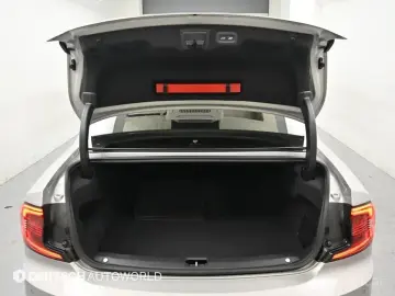 2023 Volvo S90 с пробегом 63 975 км