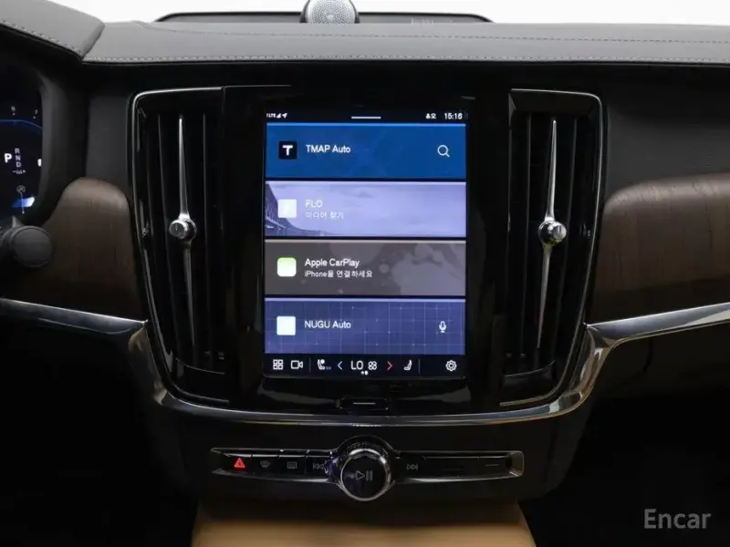 2024 Volvo S90 с пробегом 590 км