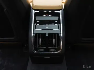 2024 Volvo S90 с пробегом 590 км